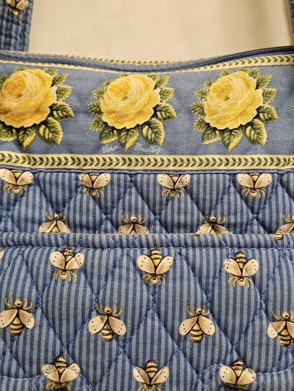 Vera Bradley Blue Bee Villager Quilted Floral Tote Bag with Yellow Rose Trim Vtg - Picture 14 of 16